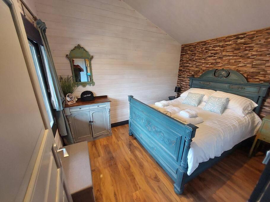 The Malvern Hills, Courtyard Cabins,tom Apartment Great Malvern