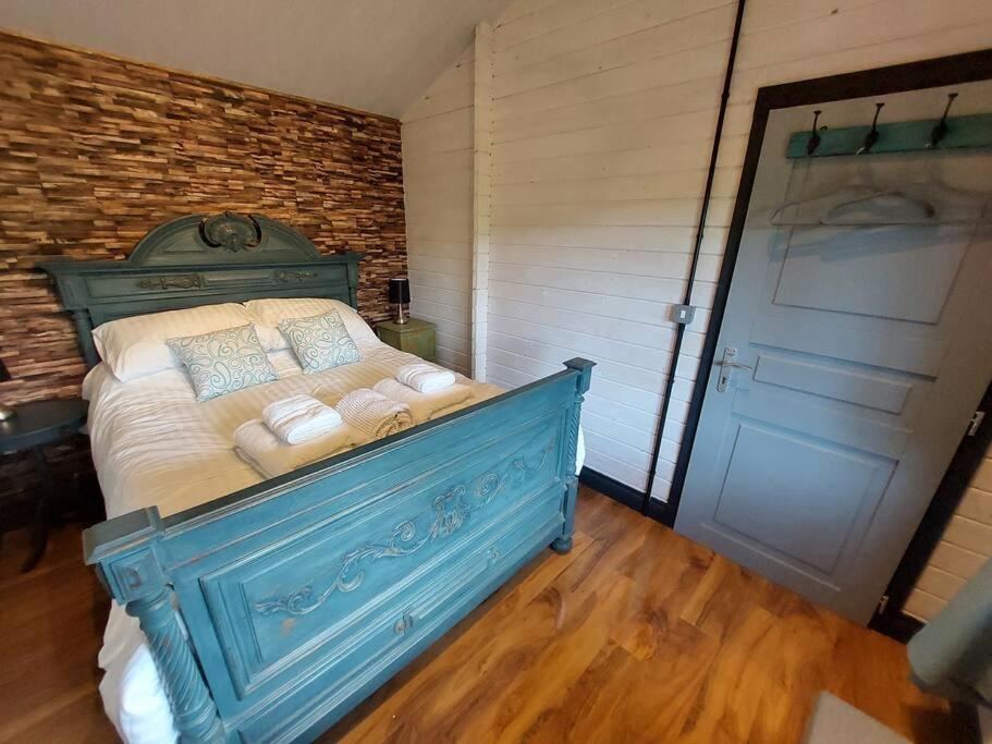 The Malvern Hills, Courtyard Cabins,tom * Great Malvern
