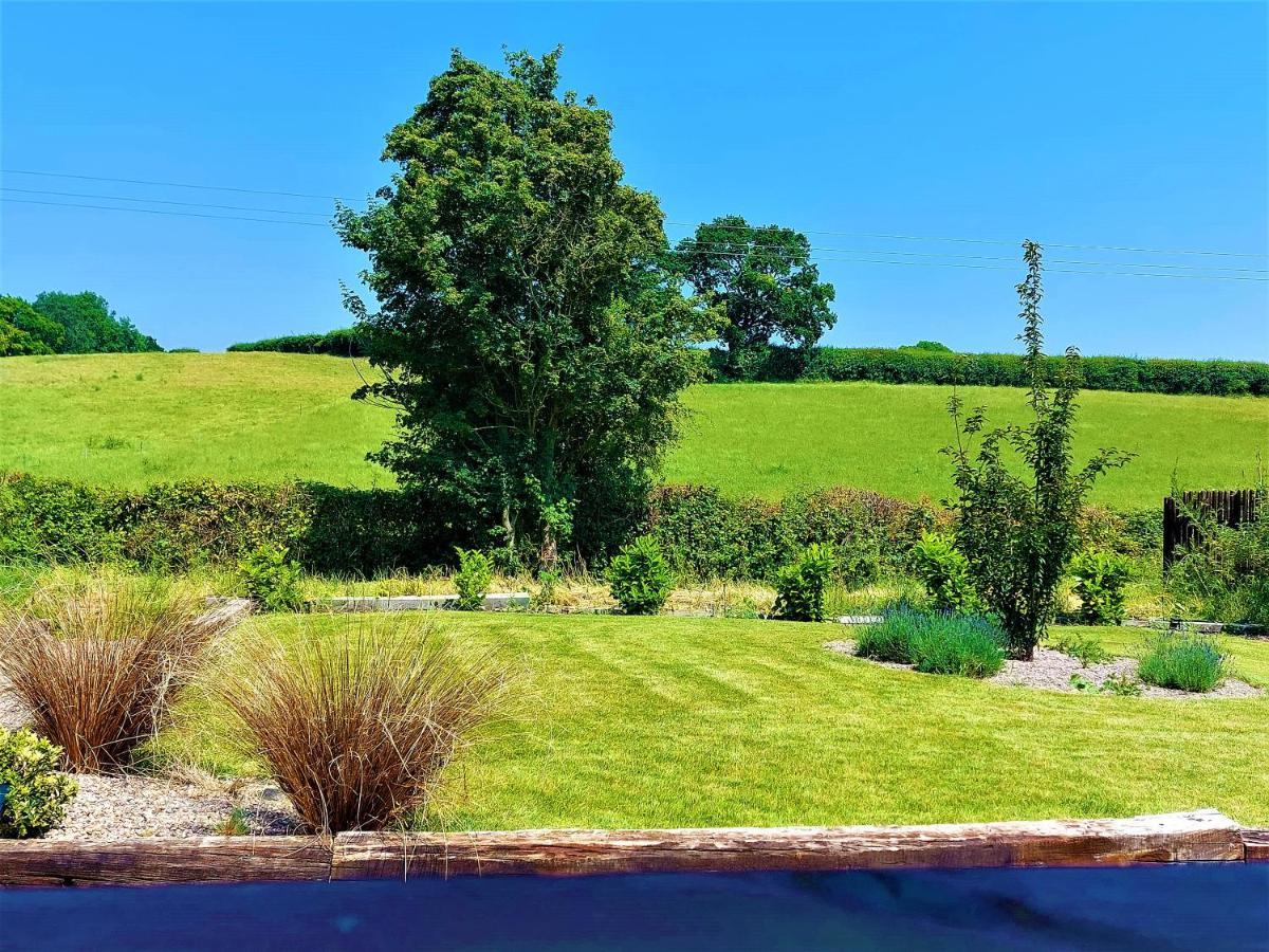 The Malvern Hills, Courtyard Cabins,tom Apartment