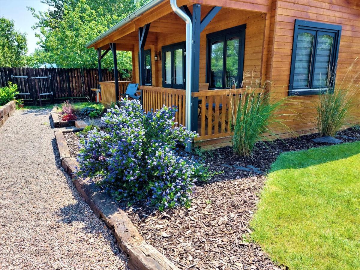 The Malvern Hills, Courtyard Cabins,tom *